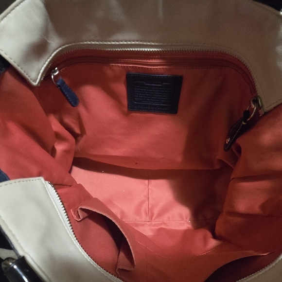 COACH Vintage Shoulder Bag Blue And Cream Colored - Picture 4 of 9